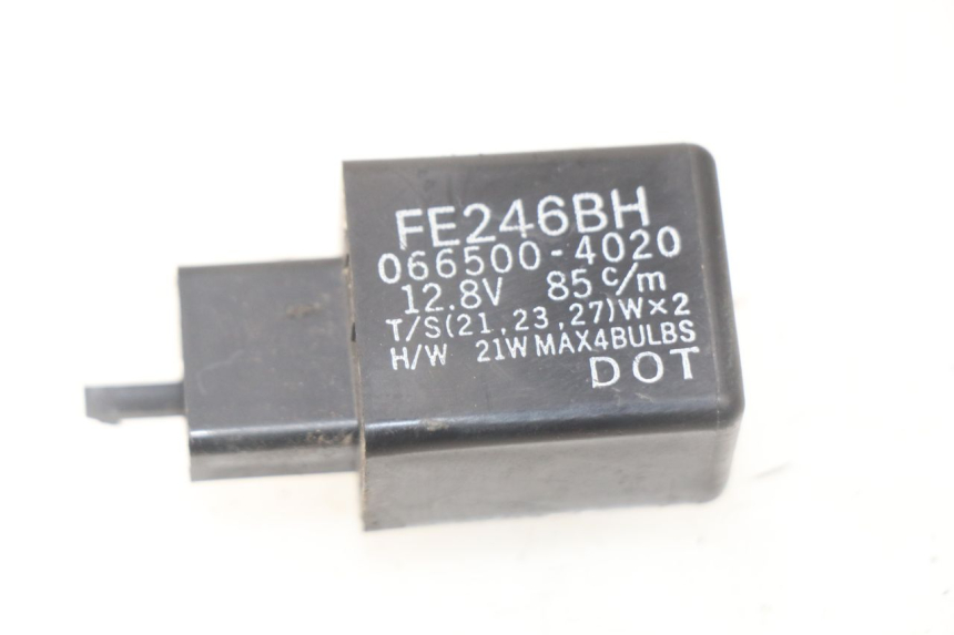 photo de TURN SIGNAL RELAY HONDA SES DYLAN 125 (2002 - 2006)