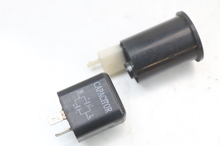 photo de TURN SIGNAL RELAY HYTRACK HY S 4X4 410 (2013 - 2016)