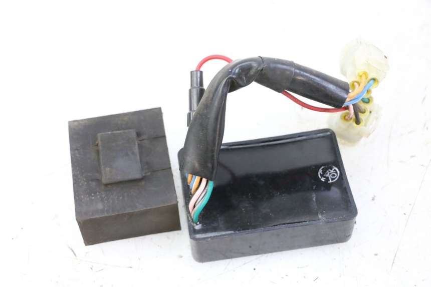 photo de TURN SIGNAL RELAY SYM JOYMAX 125 (2010 - 2017)