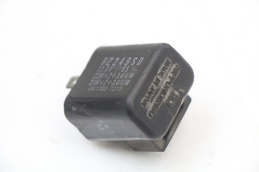 photo de TURN SIGNAL RELAY KAWASAKI KDX 125 (1990 - 1991)