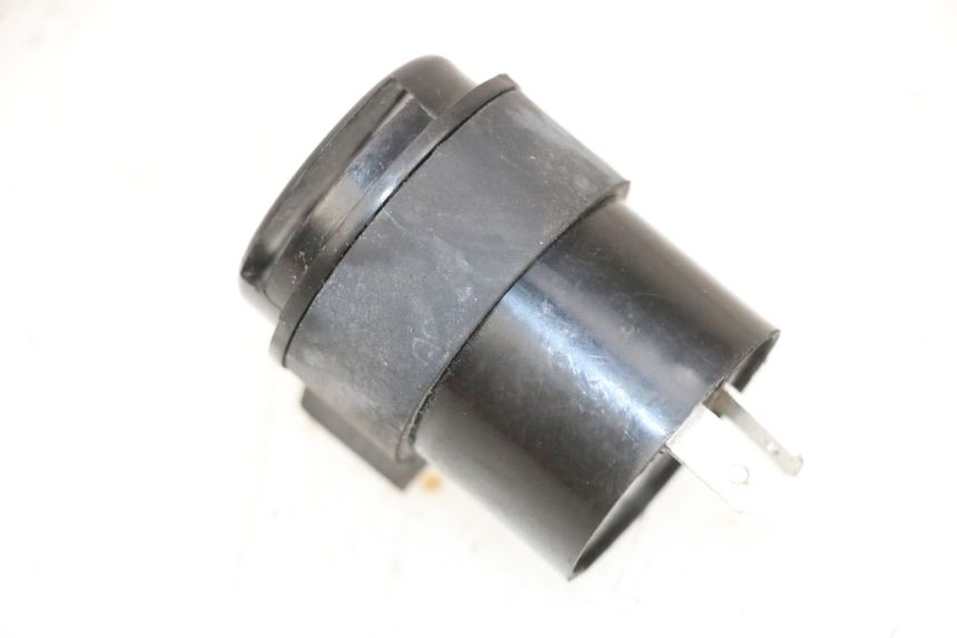 photo de FLASHER RELAY PEUGEOT KISBEE 2T 50 (2010 - 2017) - Zoom on usage condition