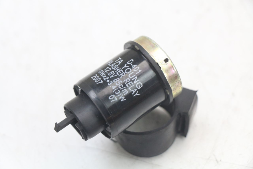 photo de TURN SIGNAL RELAY KYMCO SUPER 8 125 (2008 - 2015)