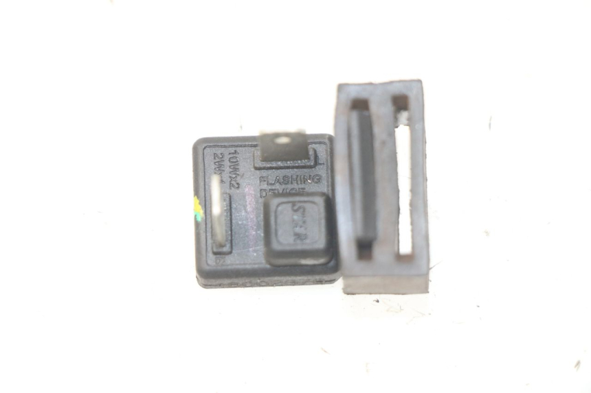 photo de FLASHER RELAY PIAGGIO LIBERTY IGET 4T 50 (2015 - 2020)