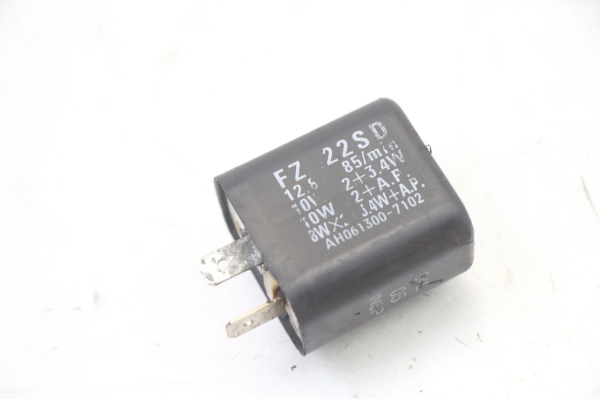 photo de TURN SIGNAL RELAY MBK BOOSTER SPIRIT NAKED 50 (2004 - 2017)