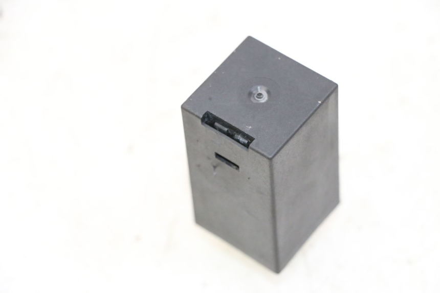 photo de TURN SIGNAL RELAY PIAGGIO MP3 500 (2014 - 2016)