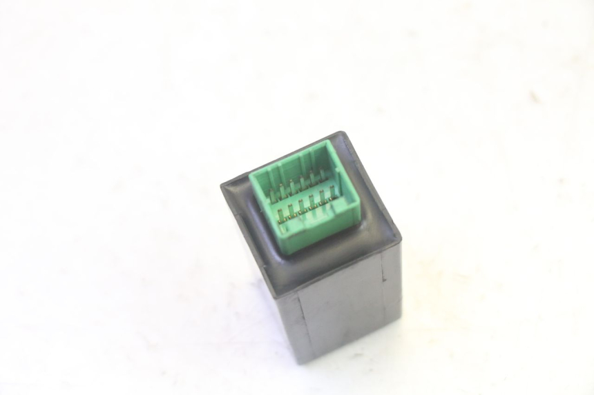 photo de TURN SIGNAL RELAY PIAGGIO MP3 RL 250 (2007 - 2010) - Zoom on usage condition