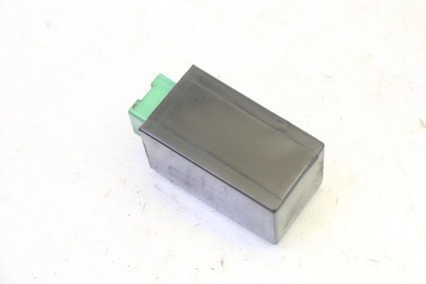 photo de TURN SIGNAL RELAY PIAGGIO MP3 RL 250 (2007 - 2010) - Alternative perspective