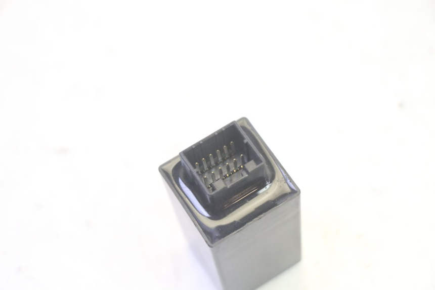 photo de TURN SIGNAL RELAY PIAGGIO MP3 500 (2016 - 2018) - Zoom on usage condition