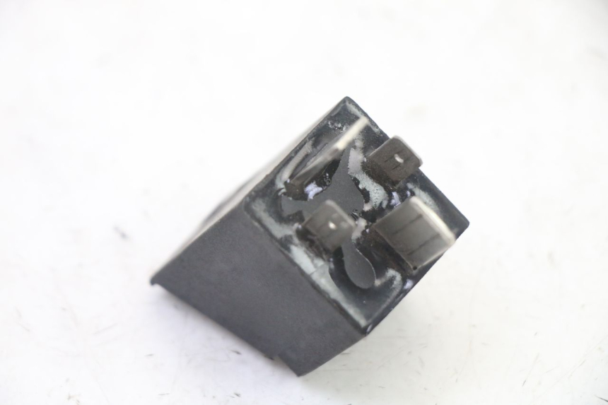 photo de TURN SIGNAL RELAY PIAGGIO NEW TYPHOON 50 (2018 - 2021)