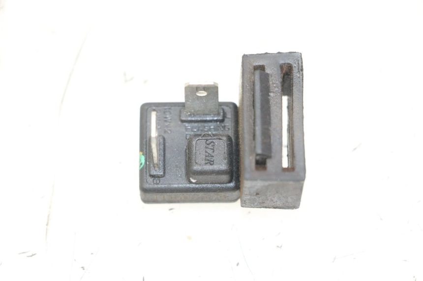 photo de TURN SIGNAL RELAY PIAGGIO LIBERTY IGET 4T 50 (2021 - 2025)