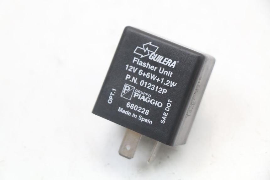 photo de TURN SIGNAL RELAY PIAGGIO VESPA PRIMAVERA 4T 50 (2021 - 2024)