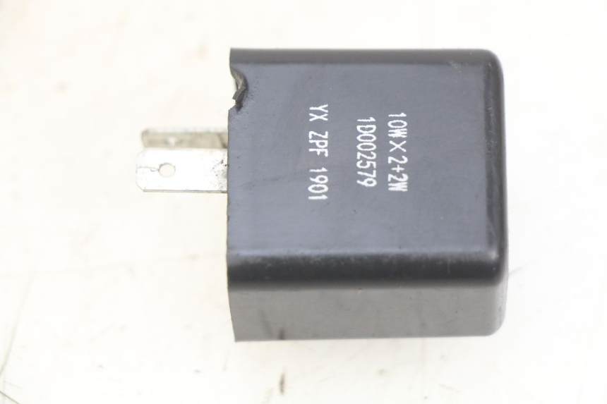 photo de FLASHER RELAY PIAGGIO ZIP 4T 50 (2018 - 2020)