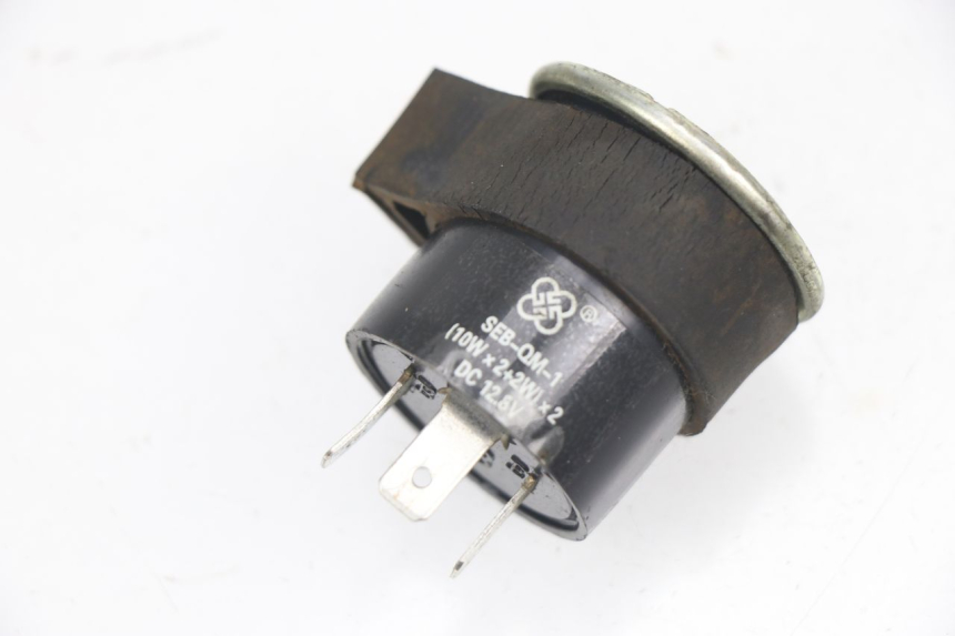 photo de TURN SIGNAL RELAY RAZZO XENON 4T 50 (2008 - 2012)
