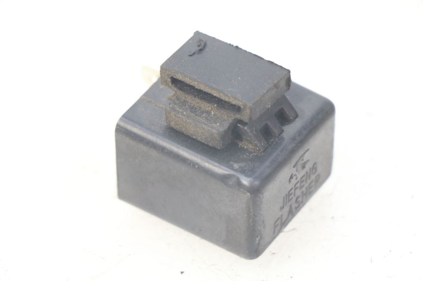 photo de TURN SIGNAL RELAY RIDE JUMP 2T 50 (2012 - 2017)