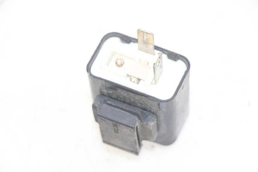 photo de FLASHER RELAY HONDA SCV LEAD 100 (2003 - 2007)