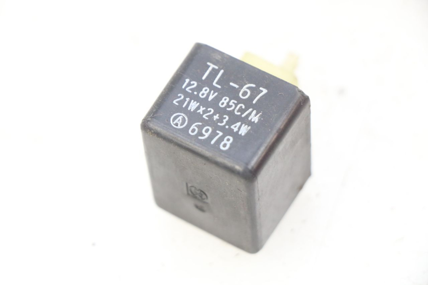 photo de FLASHER RELAY SUZUKI SIXTEEN 125 (2008 - 2010)