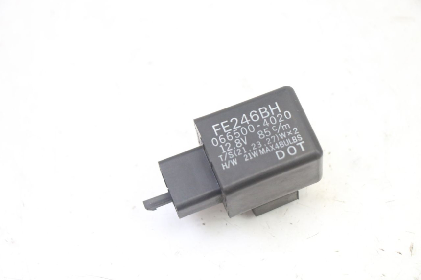 photo de TURN SIGNAL RELAY HONDA ST PAN EUROPEAN 1300 (2002 - 2013)