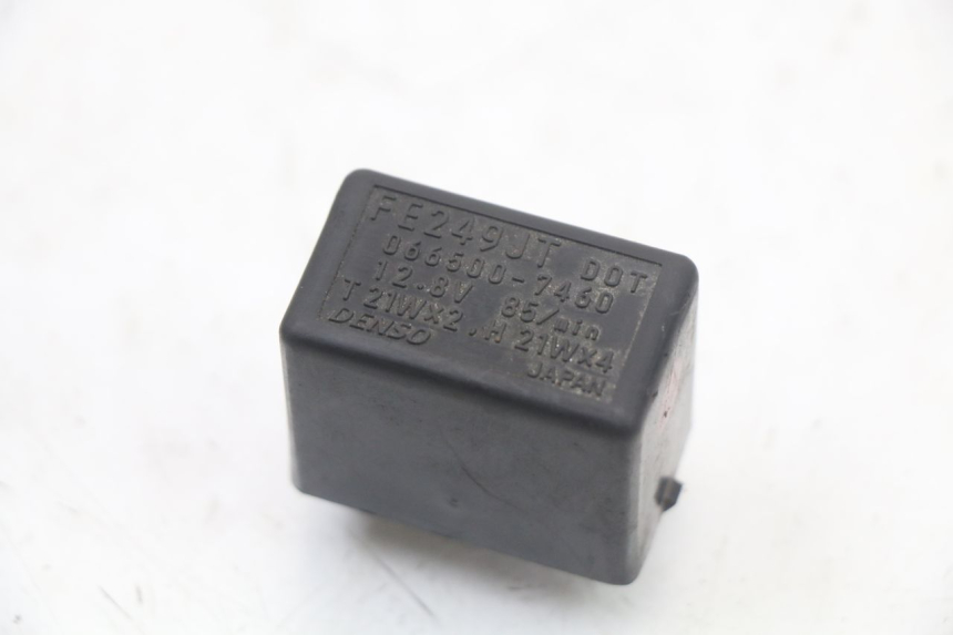 photo de TURN SIGNAL RELAY SUZUKI BURGMAN 125 (2018 - 2021)