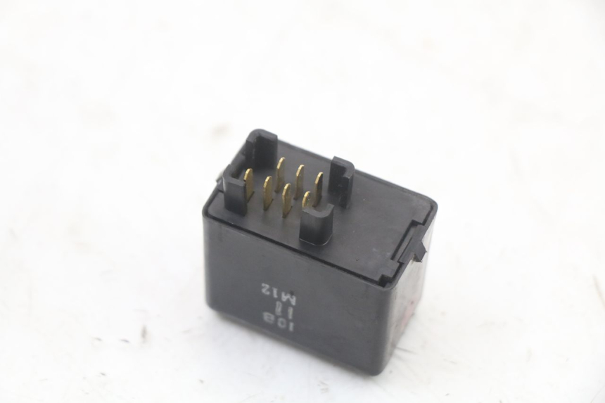 photo de TURN SIGNAL RELAY SUZUKI BURGMAN 125 (2018 - 2021)