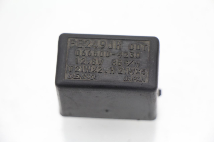 photo de TURN SIGNAL RELAY SUZUKI GSF N BANDIT 600 (2000 - 2004)