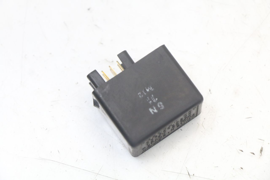 photo de TURN SIGNAL RELAY SUZUKI GSR 750 (2011 - 2017)