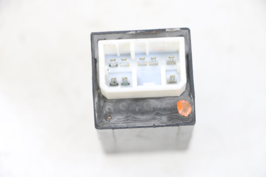 photo de FLASHER RELAY YAMAHA XMAX X-MAX 125 (2006 - 2009) - Zoom on usage condition