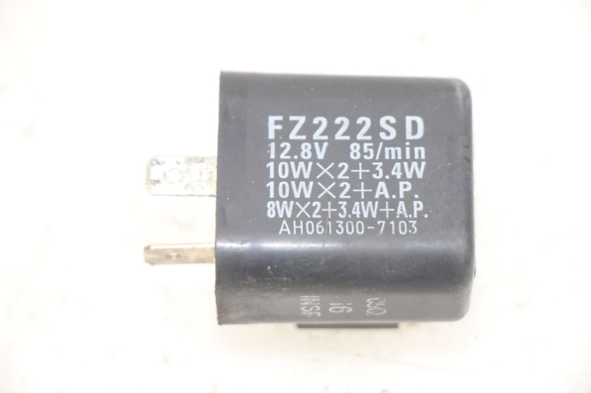 photo de FLASHER RELAY YAMAHA NEO'S 4T 50 (2008 - 2016)