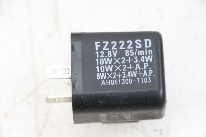 photo de FLASHER RELAY YAMAHA NEO'S 4T 50 (2008 - 2016)