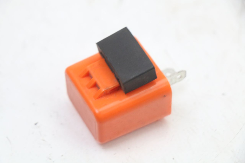 photo de TURN SIGNAL RELAY YAMAHA TDR DELTABOX 125 (1993 - 2003)