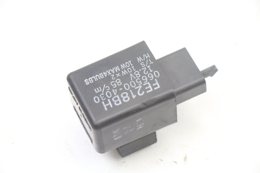 photo de TURN SIGNAL RELAY YAMAHA XJ6 600 (2008 - 2016)