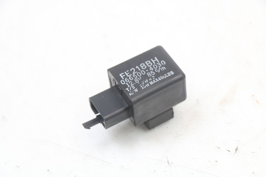 photo de TURN SIGNAL RELAY YAMAHA XJ6 ABS 600 (2008 - 2016)