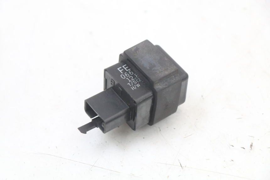 photo de TURN SIGNAL RELAY YAMAHA XVS DRAG STAR DRAGSTAR 650 (1997 - 2007)