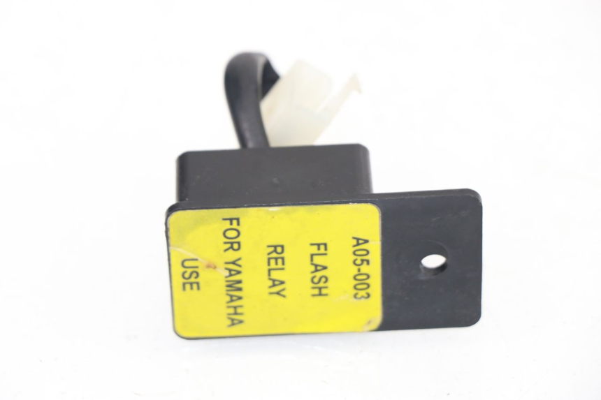 photo de TURN SIGNAL RELAY YAMAHA YZF R 125 (2008 - 2013)