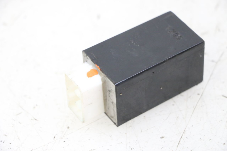photo de FLASHER RELAY YAMAHA YP MAJESTY 125 (2002 - 2006)