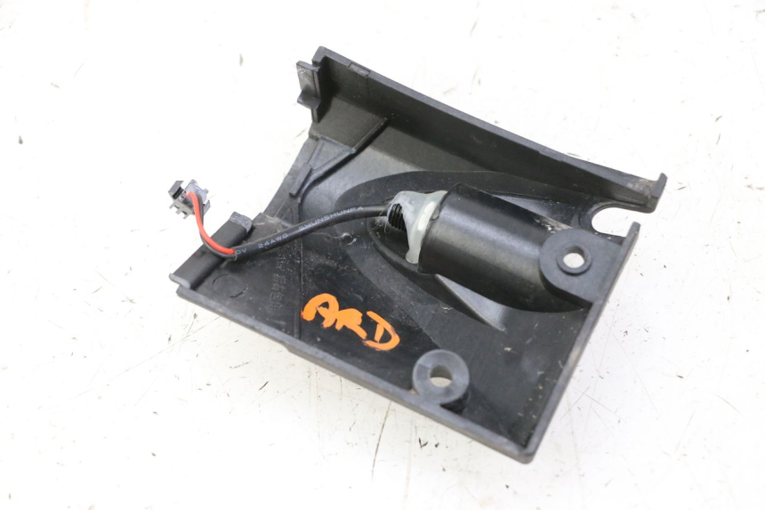 photo de REAR RIGHT TURN SIGNAL KUKIRIN G2 MASTER 1