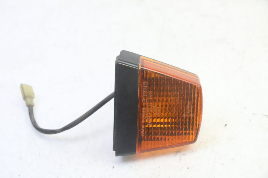 photo de REAR RIGHT TURN SIGNAL KAWASAKI GPZ RX 1000 (1986 - 1988) - Main view