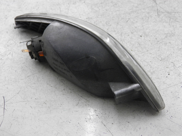 photo de REAR RIGHT TURN SIGNAL PEUGEOT ELYSEO 125 (1999 - 2004)