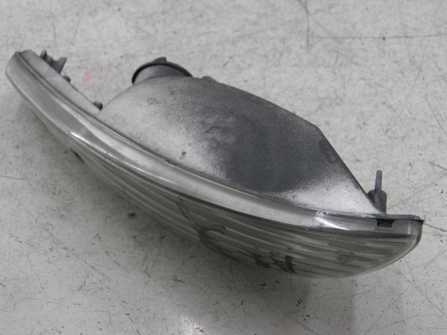 photo de REAR RIGHT TURN SIGNAL PEUGEOT ELYSEO 125 (1999 - 2004)