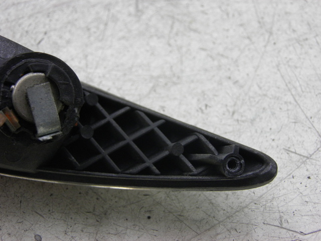 photo de REAR RIGHT TURN SIGNAL PEUGEOT ELYSEO 125 (1999 - 2004)
