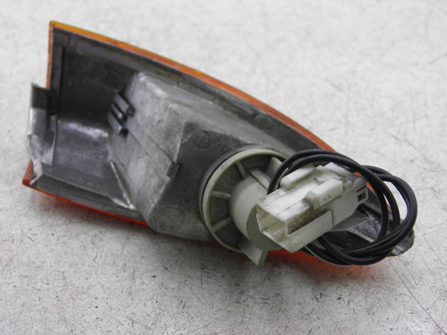 photo de REAR RIGHT TURN SIGNAL PIAGGIO FLY 125 (2005 - 2012)