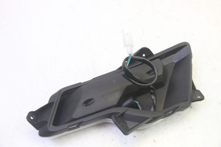 photo de REAR RIGHT TURN SIGNAL EFUN PUSA 1 - Technical close-up