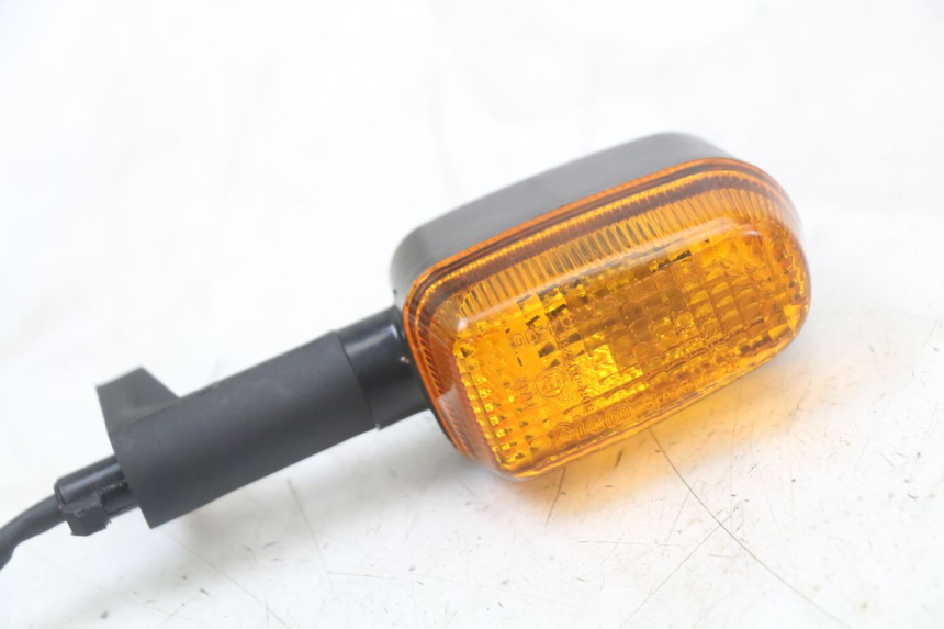 photo de REAR RIGHT TURN SIGNAL ROYAL ENFIELD SCRAM 411 (2022 - 2024)