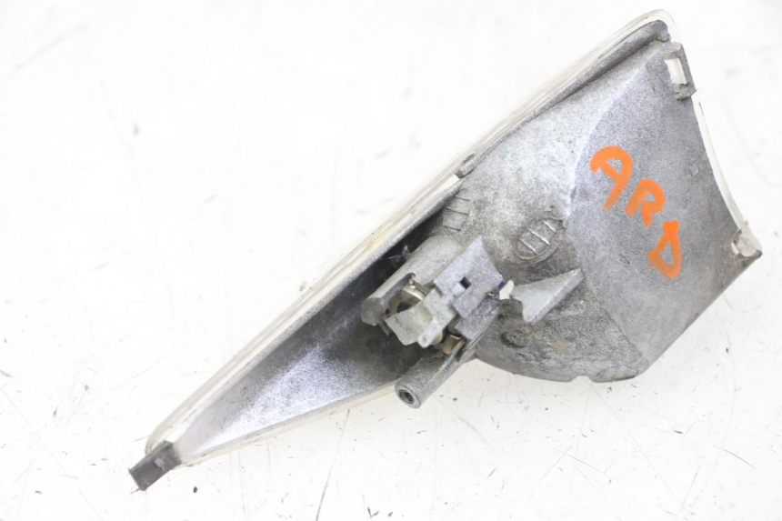 photo de REAR RIGHT TURN SIGNAL PEUGEOT SPEEDFIGHT 2 LC 50 (2000 - 2009)
