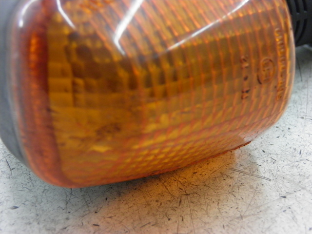 photo de REAR RIGHT TURN SIGNAL SUZUKI GS GSE 500 (2001 - 2003)