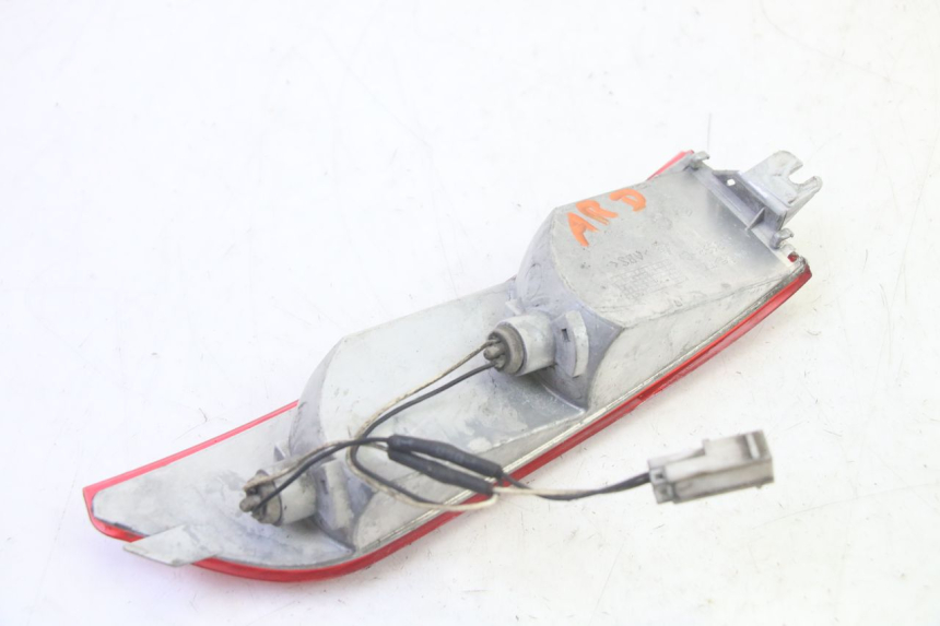photo de RIGHT REAR TURN SIGNAL PIAGGIO X8 125 (2004 - 2007) - Surface and material condition