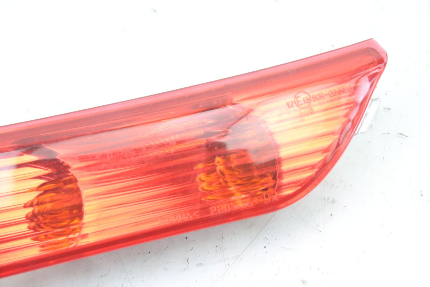 photo de RIGHT REAR TURN SIGNAL PIAGGIO XEVO - X EVO 125 (2007 - 2017) - Alternative perspective