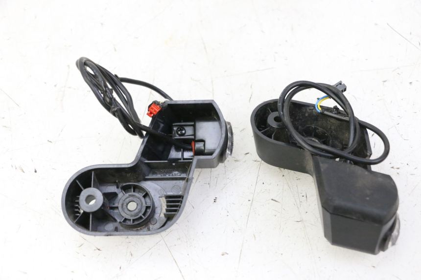 photo de REAR TURN SIGNAL SEGWAY NINEBOT F65I 1