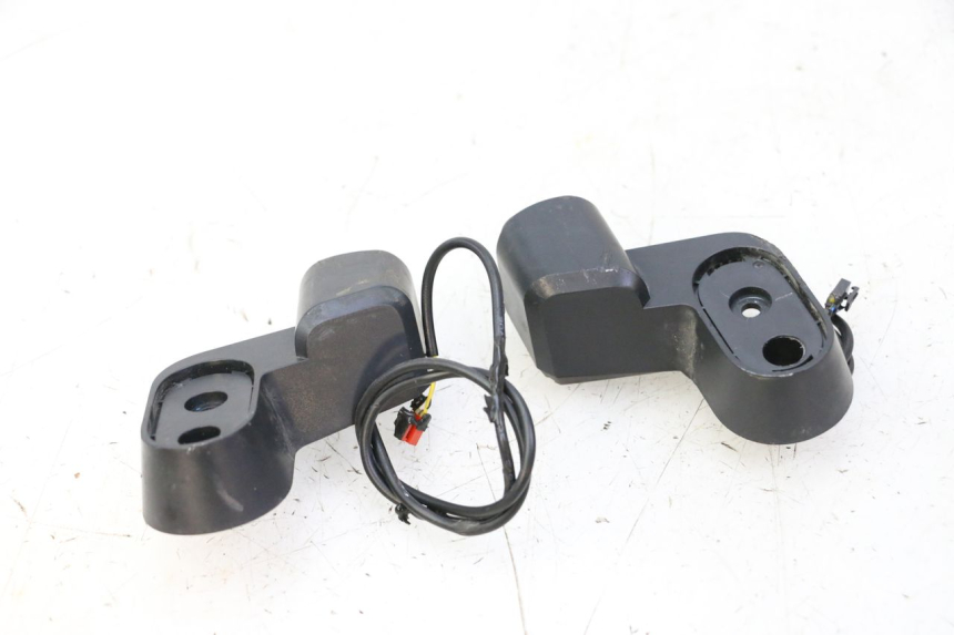 photo de REAR TURN SIGNAL SEGWAY NINEBOT F65I 1