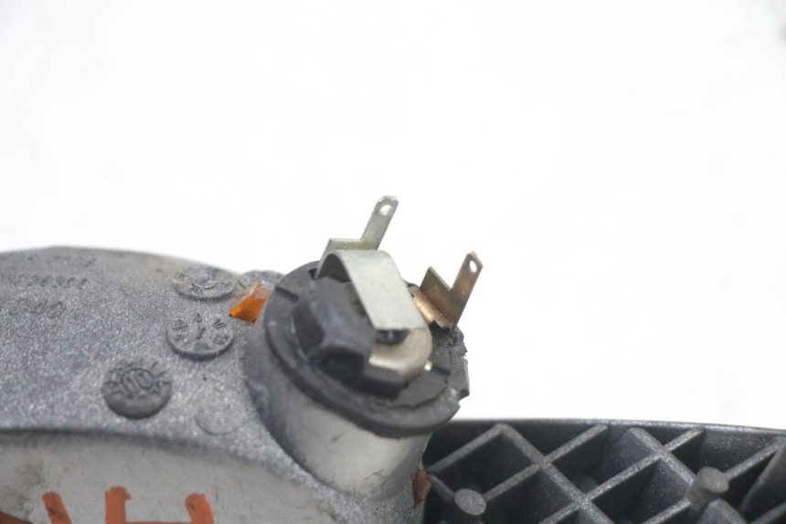 photo de REAR LEFT TURN SIGNAL PEUGEOT ELYSEO 125 (1999 - 2004)
