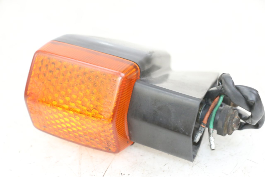 photo de REAR LEFT TURN SIGNAL HONDA CBR F 1000 (1993 - 1996)